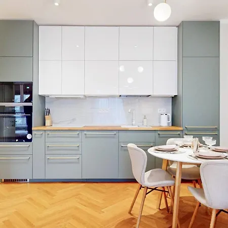 아파트 Moss Lazienki Park