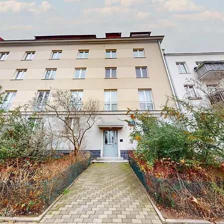 Moss Lazienki Park 바르샤바